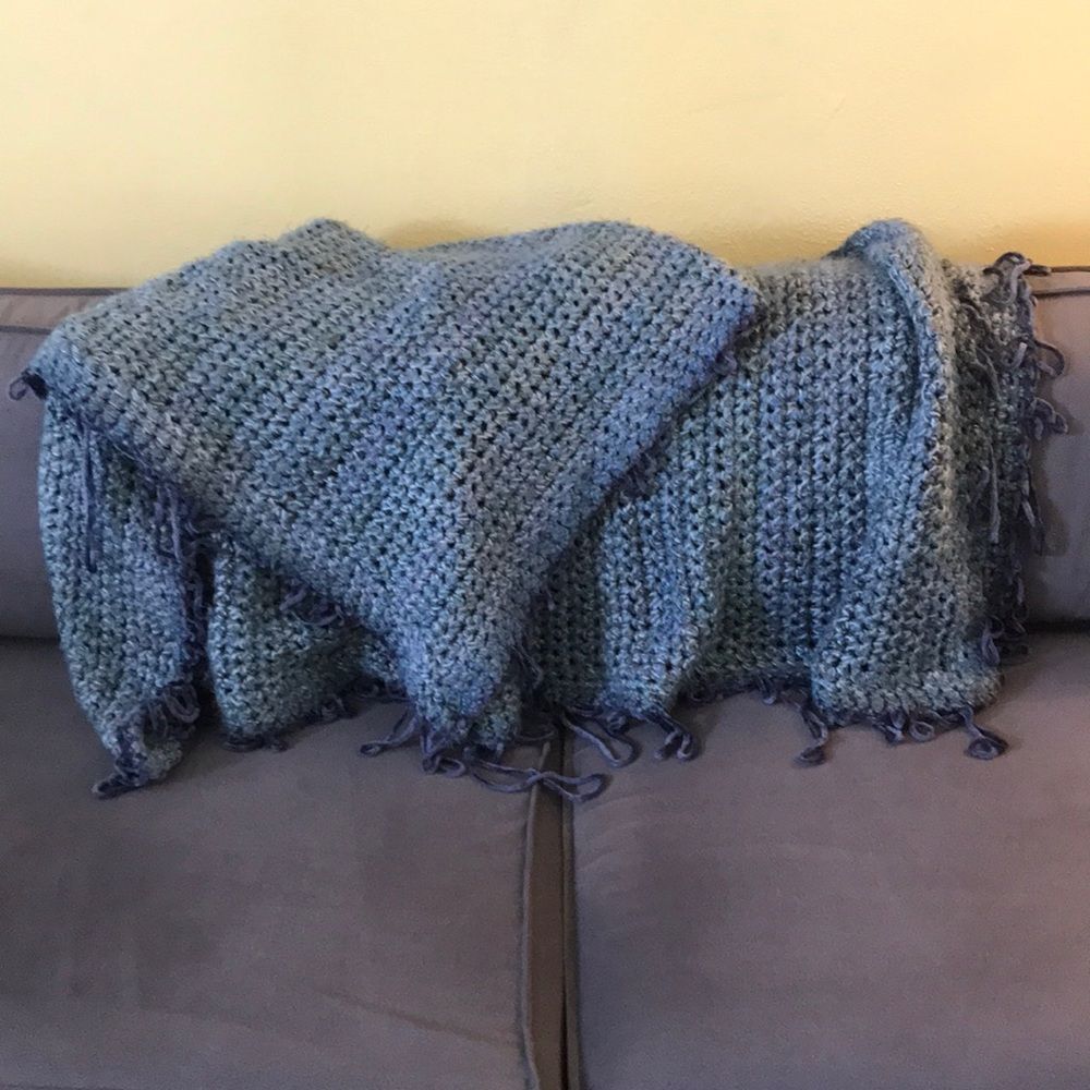 Vintage blue variegated afghan